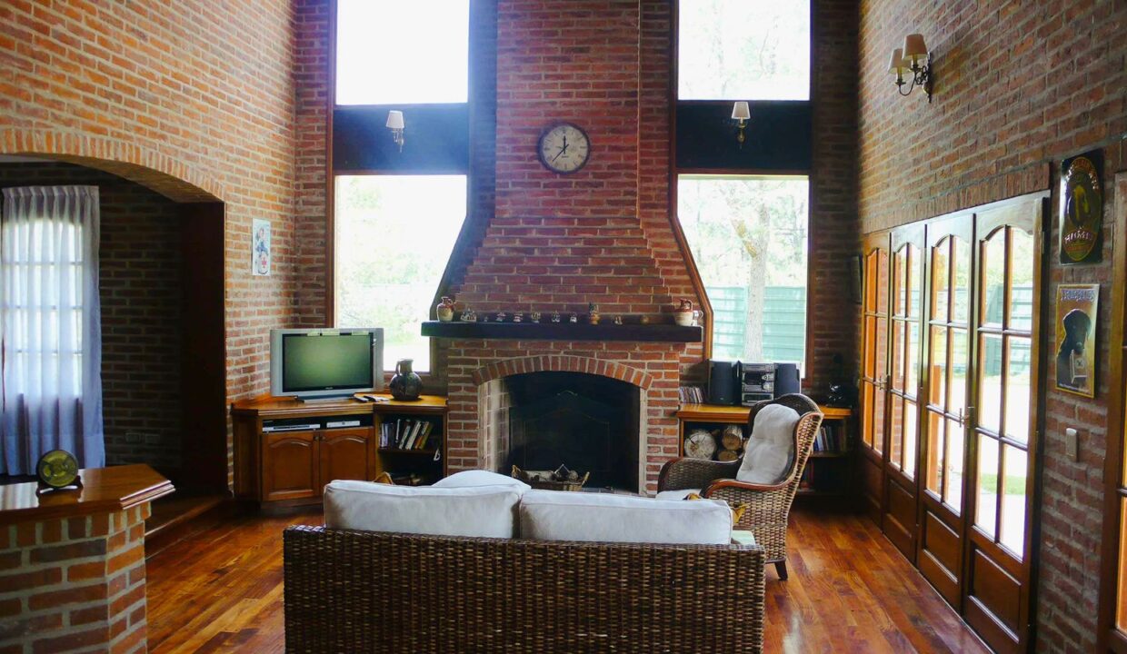 0e069947-e9cc-4180-9966-60727887cffe